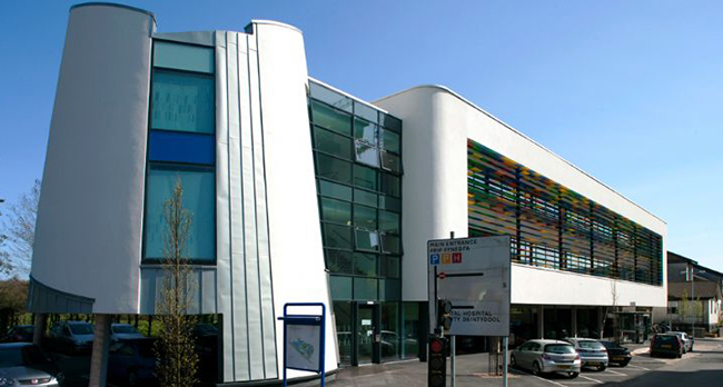 卡迪夫大學(xué)校景2