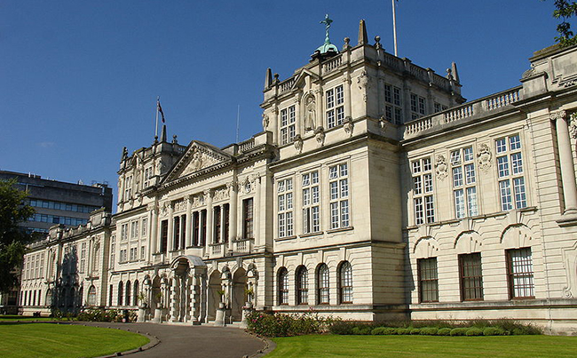 卡迪夫大學(xué)校景3